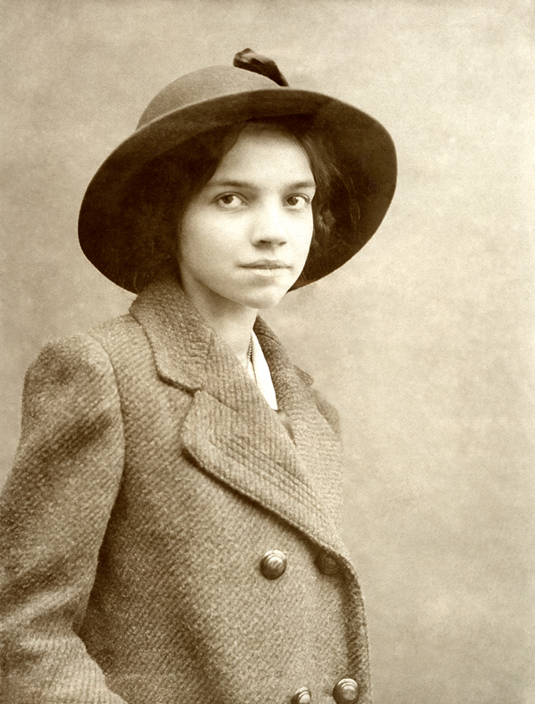 Gertrud Helene Alice Thiele. 1916