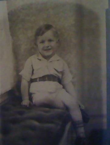 Louis Devantier (circa 1928) 5 years old, Henk Studio, Mt. Clemens, Michigan